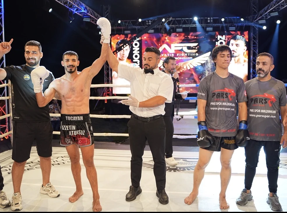 İzzettin Altunsöz – Kariyer